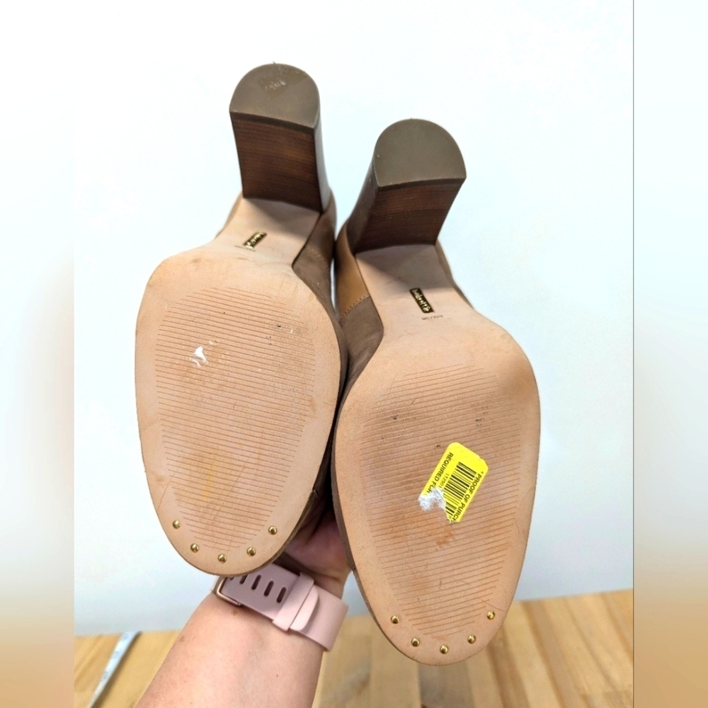 Louise Et Cie Camel Leather and Suede Pump Cap Toe Block Heel Classic Gold 8 - Picture 7 of 11